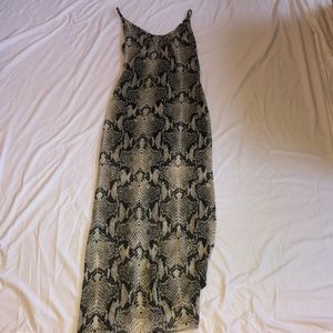 Tobi Size Small Snakeskin Maxi